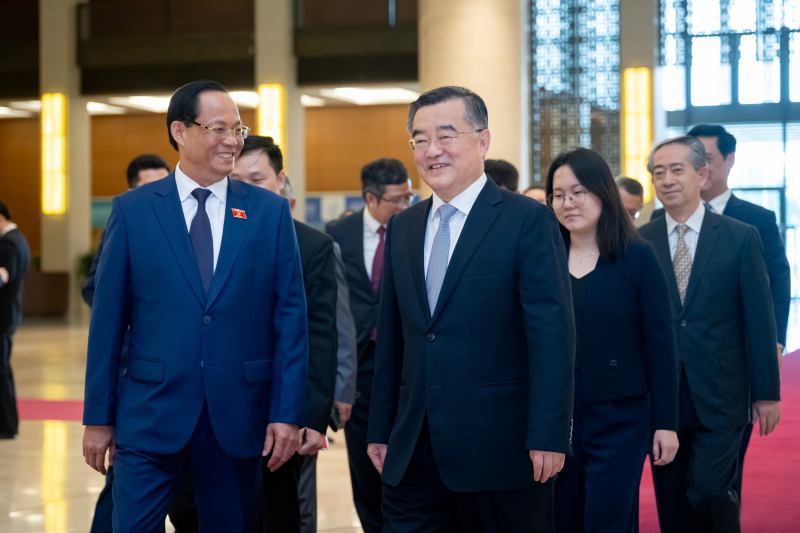Phó Chủ tịch Quốc hội Trần Quang Phương tiếp Phó Ủy viên trưởng Ủy ban Thường vụ Đại hội Đại biểu Nhân dân toàn quốc Trung Quốc 